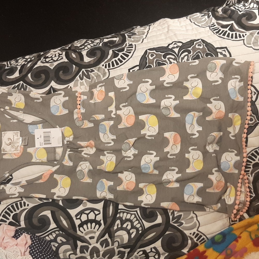 PJ Couture elephant pajama top size L  (NWT)